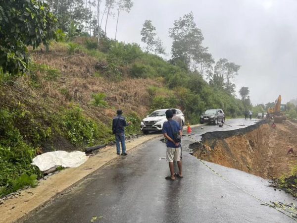 Longsor di Jalan Batulicin-Kandangan KM 85, Pengendara Dihimbau Berhati-hati