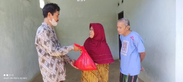 Hadir di Pelaihari, Guru Ngaji Hingga Kuli Gerobak Rasakan Aksi Posko Satu Jiwa