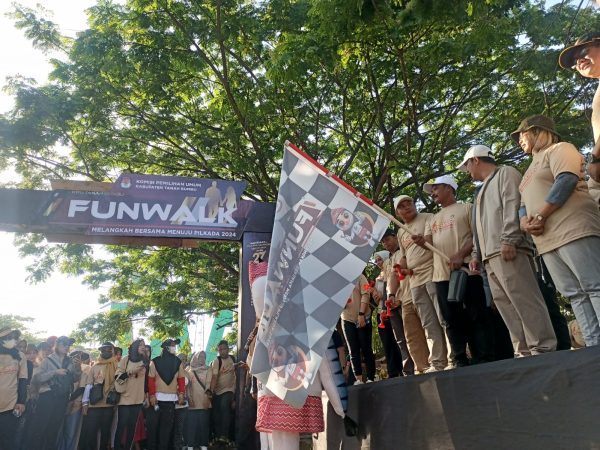 Dorong Masyarakat Gunakan Hak Pilihnya, KPU Tanah Bumbu Gelar Fun Walk