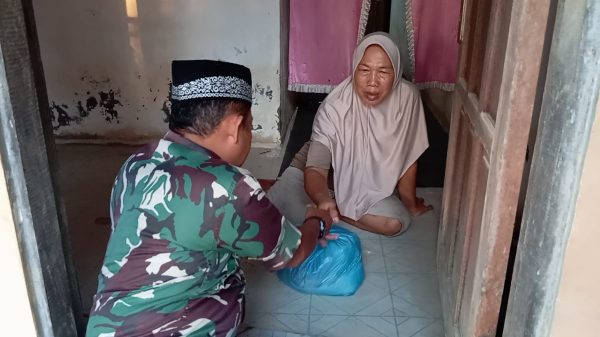 Jumat Berkah Satu Jiwa, Relawan Bagikan Sembako di Dua Kecamatan