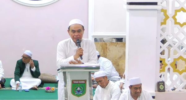 Majelis Lailatul Jumat, Bupati Zairullah Sampaikan Syukur Proyek Bendungan Kusan