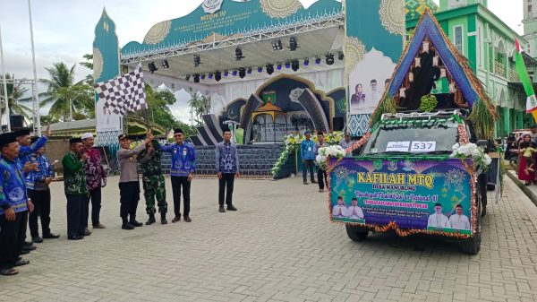 Pawai Ta’ruf Mobil Hias Bernuansa Islami Semarakkan Pawai Ta’ruf MTQ Nasional ke-IV Tingkat Kecamatan Kusan Tengah