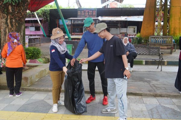 AKSI Jumat Bersih, Langkah Nyata Bupati Andi Rudi Latif Wujudkan Lingkungan Sehat di Tanbu