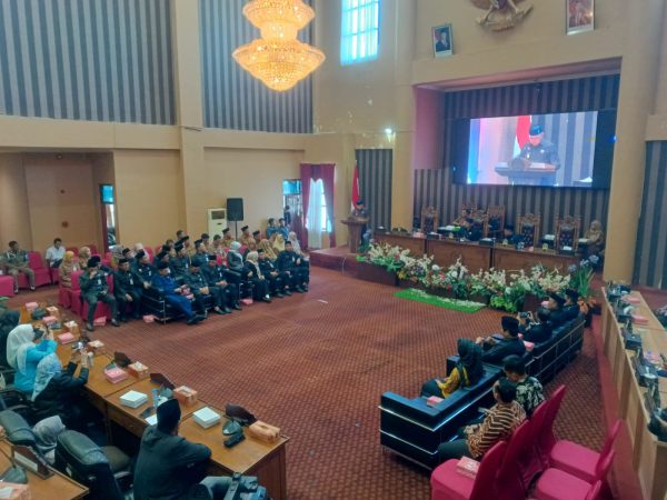 DPRD Tanbu Serahkan Rekomendasi LKPJ TA 2024