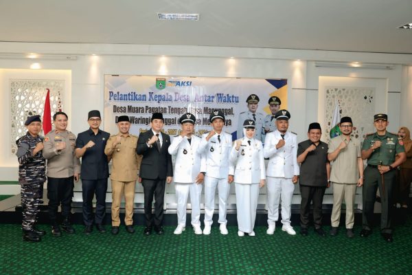 Bupati Andi Rudi Latif Lantik Kades Antar Waktu, Ingatkan Pemimpin Tidak Lepas Dari Fitnah