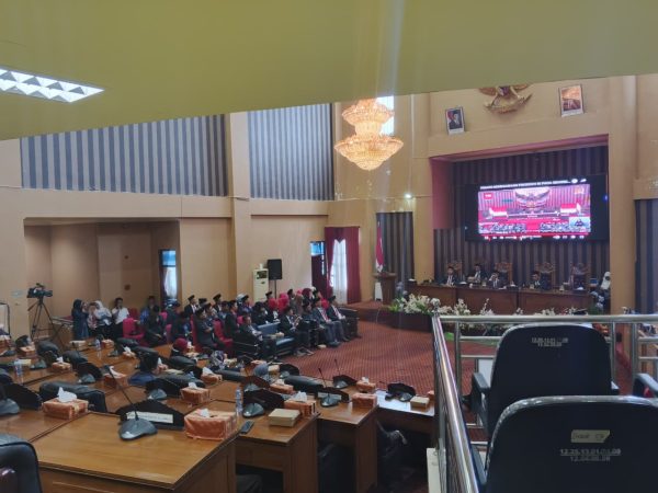 DPRD Tanah Bumbu Dengarkan Pidato Kenegaraan Presiden Prabowo