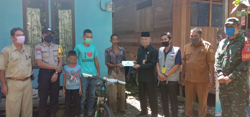 Babinsa Banua Budi Apresiasi Bupati HST dan Yayasan Sahabat Berbagi