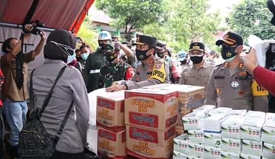 Puluhan Pengungsi Longsor Nganjuk Keracunan Makanan