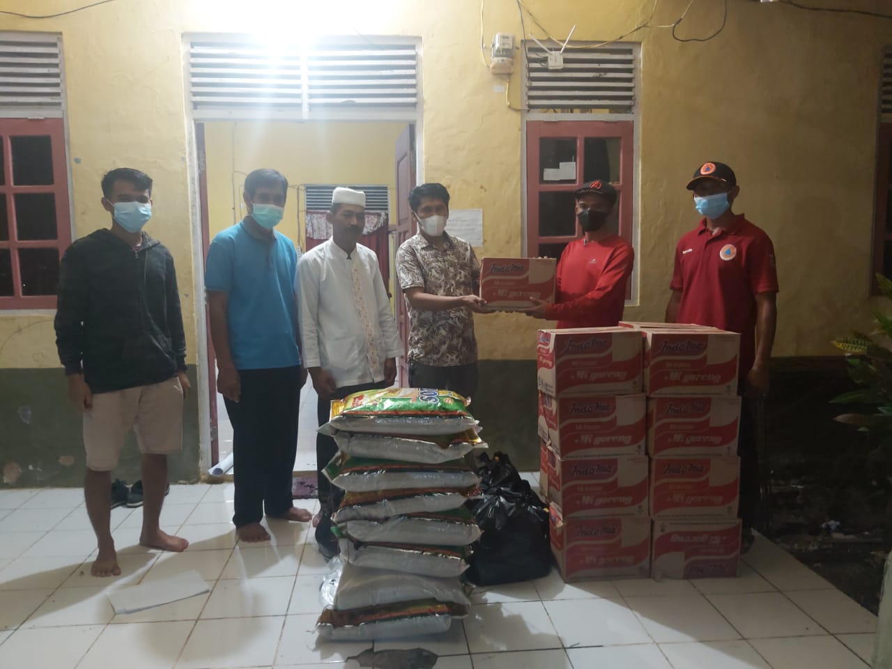 Pemkab Tanah Bumbu Bantu Korban Angin Puting Beliung di Desa Bakarangan