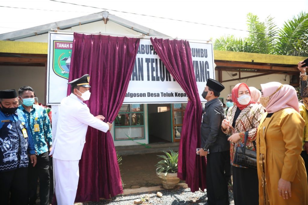 Zairullah Azhar Resmikan Kecamatan Teluk Kepayang