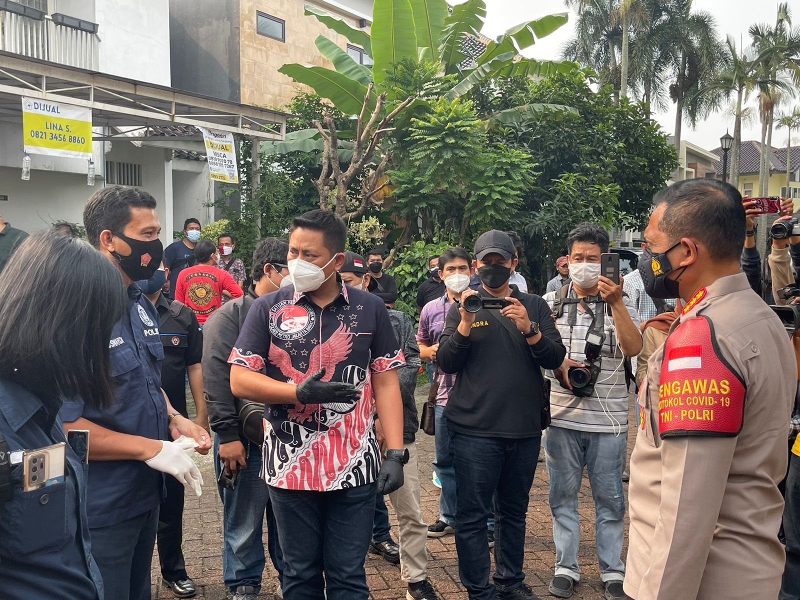 Publafor Bareskrim Polri Datangi TKP Kasus Penggrebekan Pabrik Sabu