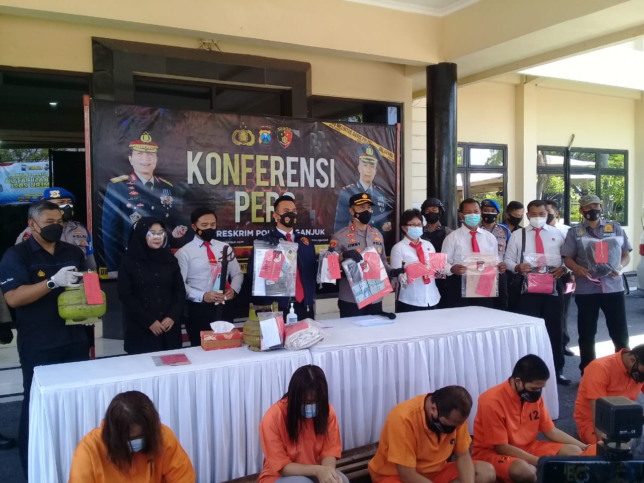 Konferensi Pers Pertama Kapolres Baru, Ungkap 9 Kasus di Nganjuk