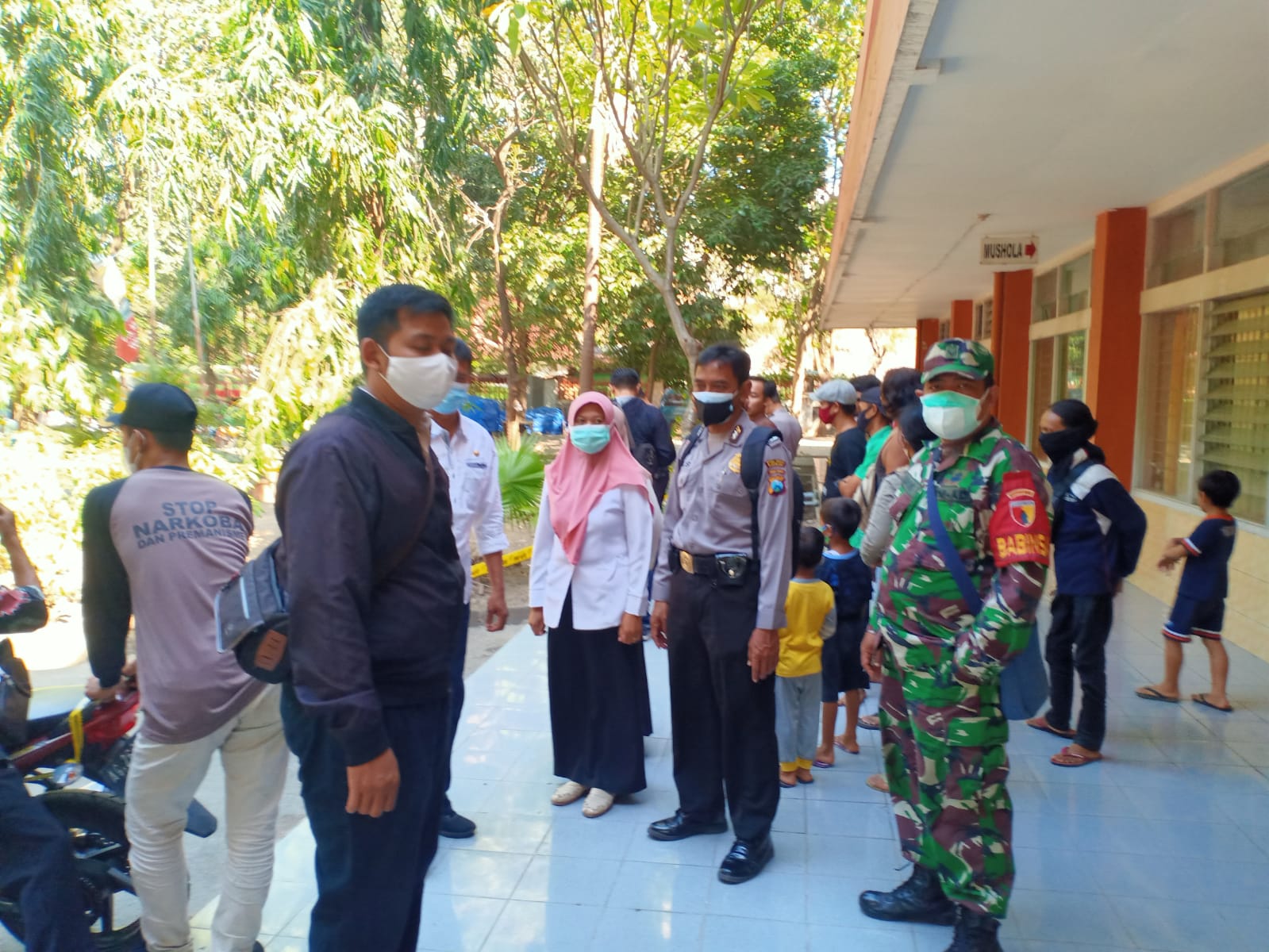 Warga Dihebokan Temuan Mayat Bayi Diparit Sekitar Gedung Juang 45