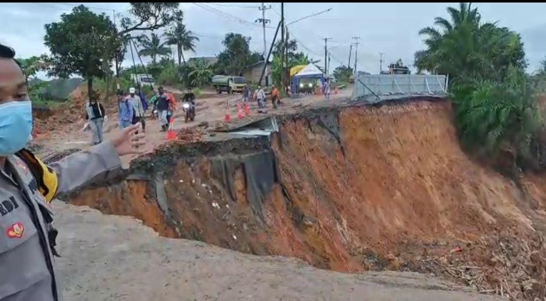 Imbas Jalan Nasional KM 171 Diputus, Angkutan Diarahkan Jalur Alternatif