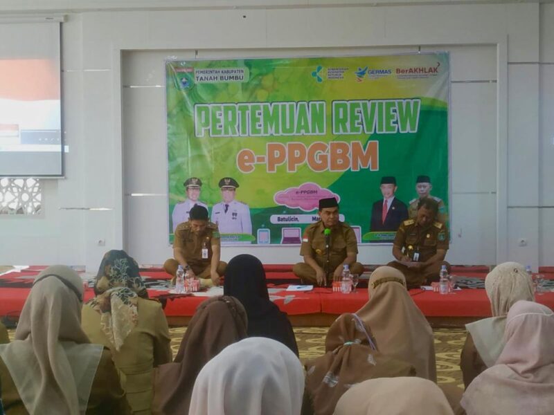 Upaya Tekan Stunting, Bidan Di Tanbu Ikuti Pertemuan Review E-PPGB di Kantor Bupati