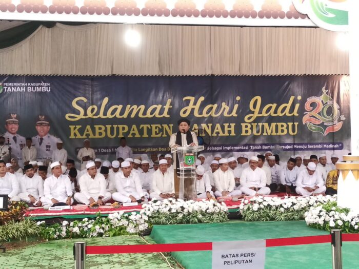 KH Mujib Khudori Sampaikan Ceramah Agama Dalam Peringatan Harjad Tanbu Ke-20