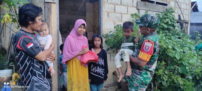 Momen Jumat Berkah, Posko Satu Jiwa Tak Kenal Lelah Bantu Masyarakat Membutuhkan