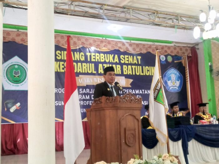 Hadiri Wisuda Ke-XIV STIKES Darul Azhar, Bupati Tanbu Berikan Pesan Kepada Wisudawan