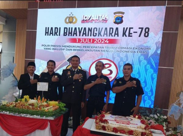 Polres Tanbu Gelar Upacara Peringati HUT Bhayangkara ke-78