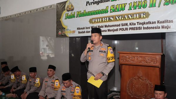 Polres Nganjuk Gelar Peringatan Isra’ Mi’raj 1446 H, Disertai Santunan untuk Yatim Piatu dan Kaum Dhuafa