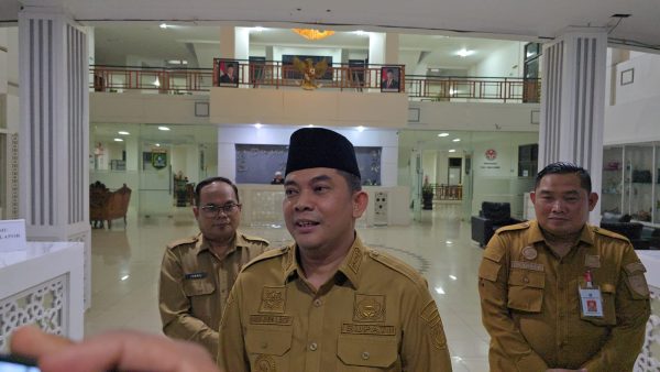 Pulang Kerja Sampai Dini Hari, Bupati Bang Arul: Segerakan Kemaslahatan Orang Banyak