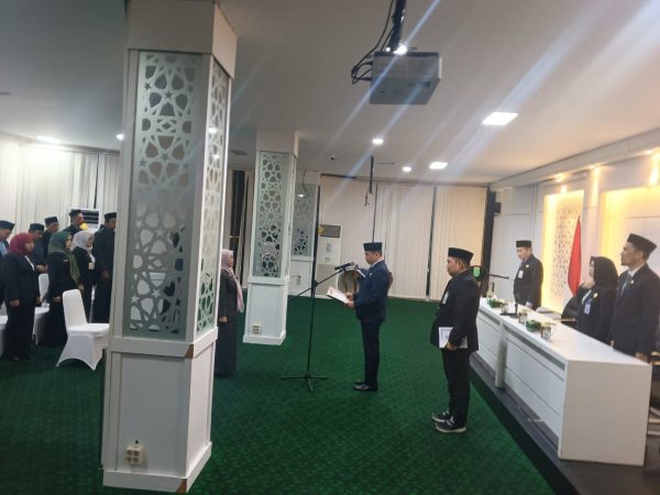 Bupati Tanbu Andi Rudi Latif Kukuhkan Yulian Herawati sebagai PLH Sekda
