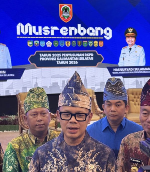 Tanah Bumbu Terima Penghargaan Terbaik Ketiga Tingkat Keselarasan Tertinggi RPJPD