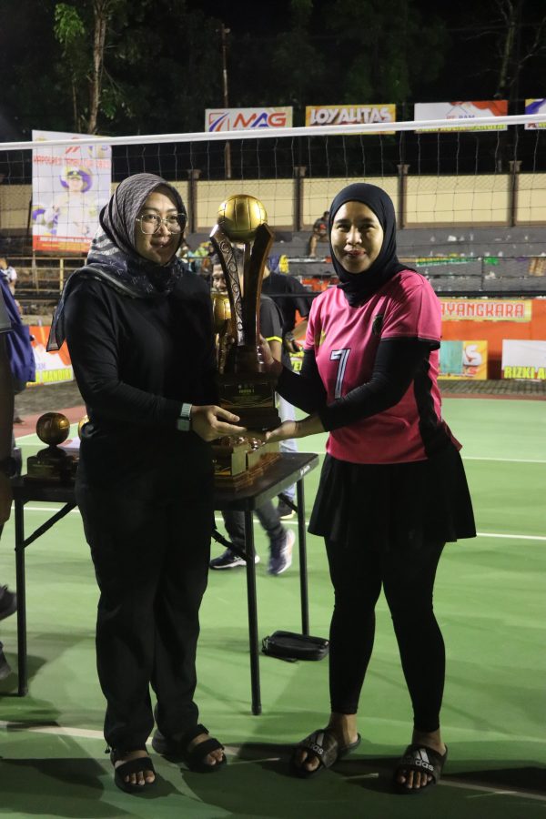 Berlangsung Meriah, Turnamen Bola Voli Kapolres Tanah Bumbu Cup 2025 Sukses Digelar