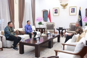 Bupati Andi Rudi Latif Sampaikan Usulan Jalan Batulicin–Banjarbaru ke Kemenhub RI