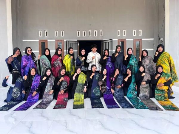 Gelar Pelatihan, Pemkab Tanbu Dorong Sasirangan Jadi Produk Unggulan Lokal