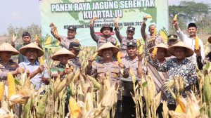 Panen Raya Jagung Serentak, Polres Nganjuk Sumbang 10 Ton di Kuartal III 2025