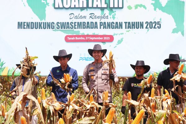 Polres Tanah Bumbu Laksanakan Panen Raya Jagung Serentak Kuartal III di Gunung Tinggi