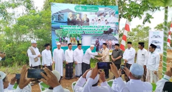 Peletakan Batu Pertama, PCNU Tanah Bumbu Mulai Pembangunan Kantor Baru