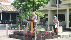 Kasihumas Polres Nganjuk Terima Kenaikan Pangkat Pengabdian Jadi Kompol