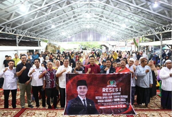 Disambut Warga, Ketua DPRD Tanbu Serap Aspirasi Warga Plajau Mulia