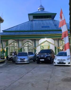 Koramil 1022-05/Karang Bintang dan Posko Satu Jiwa Dukung Rest Area Jemaah Haul Guru Sekumpul di Desa Manunggal