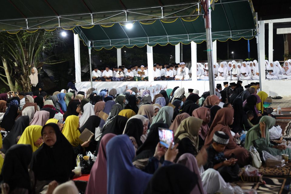 Bupati Andi Rudi Latif Harap Maknai Isra Mi’raj Sebagai Nilai Teladan Rasulullah