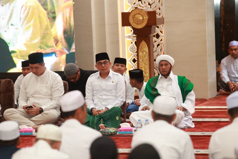 Pemkab Tanbu Gelar Peringatan Isra Mi’raj, Ini Pesan Bupati Andi Rudi Latif