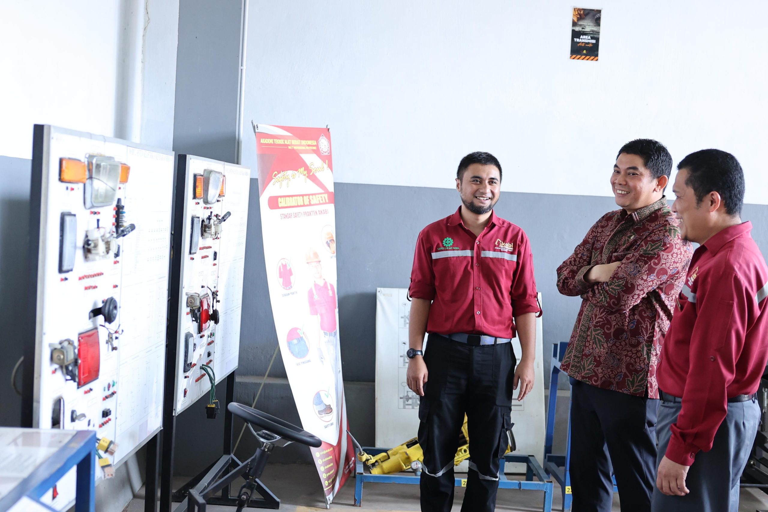 Perkuat Pembangunan Berbasis Riset, Bupati Andi Rudi Latif Teken Kerja Sama Strategis dengan Universitas Widya Gama Malang