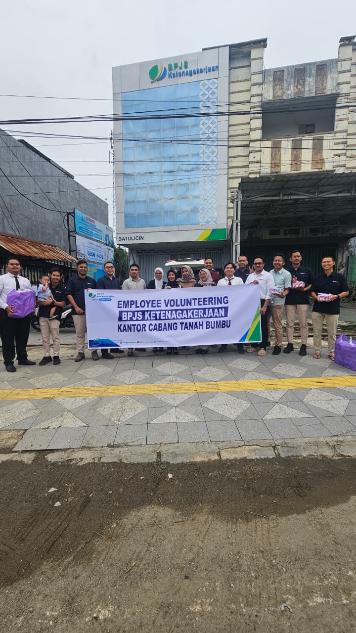 BPJS Ketenagakerjaan Batulicin Lakukan Employee Volunteering Berbagi Takjil di Bulan Ramadan