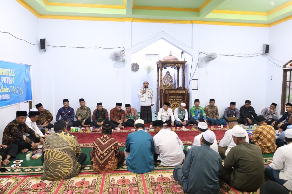 Safari Ramadan 1447 H di Satui, Pemkab Tanah Bumbu Serahkan Bantuan Hibah Masjid dan Bantuan Sosial