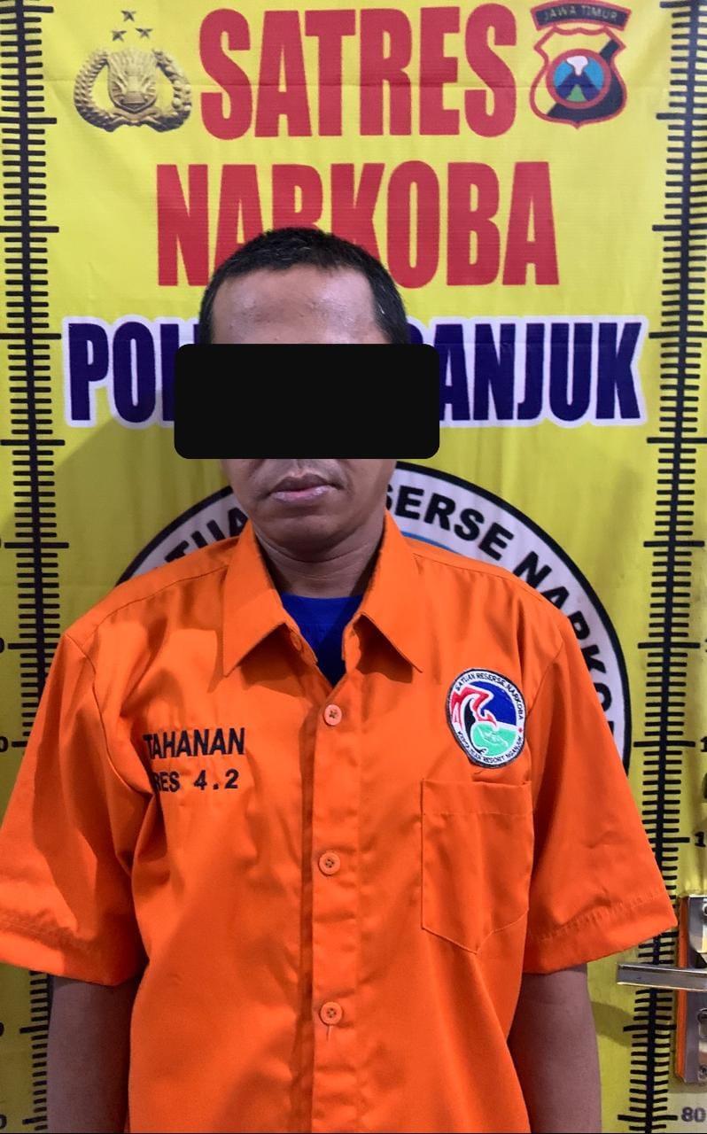 Edarkan “Paket Hemat” Sabu, Terduga Pengedar Ditangkap Polres Nganjuk: Dinilai Lebih Berbahaya karena Menjangkau Lebih Banyak Pemakai
