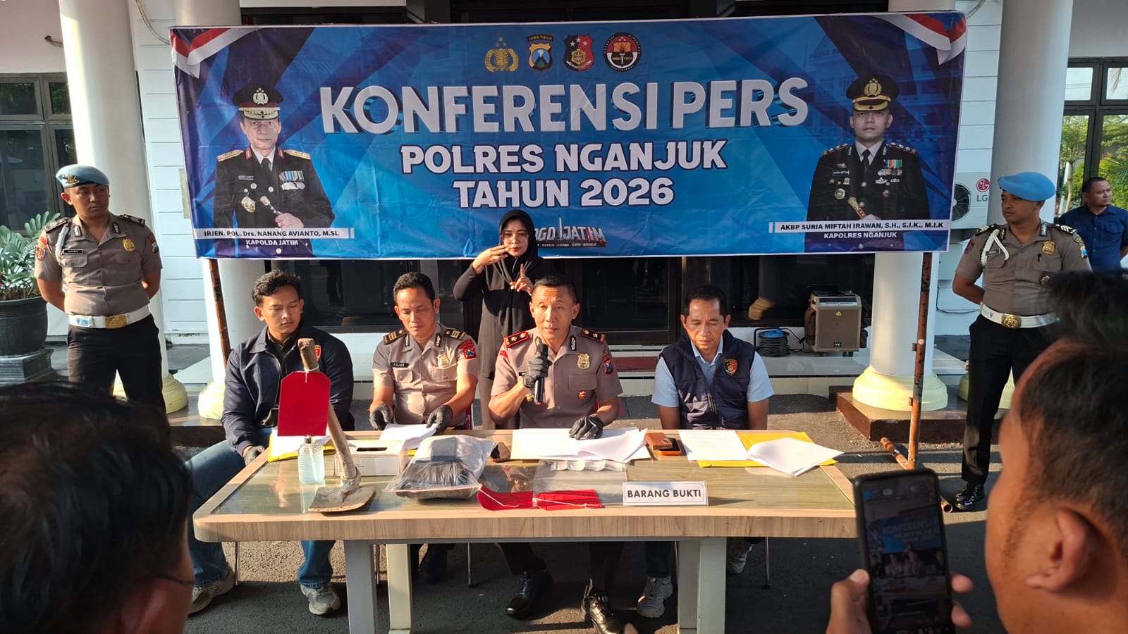 Kurang dari 10 Jam, Polres Nganjuk Ungkap Kasus Pembunuhan Berencana, Dua Tersangka Dibekuk di Sidoarjo