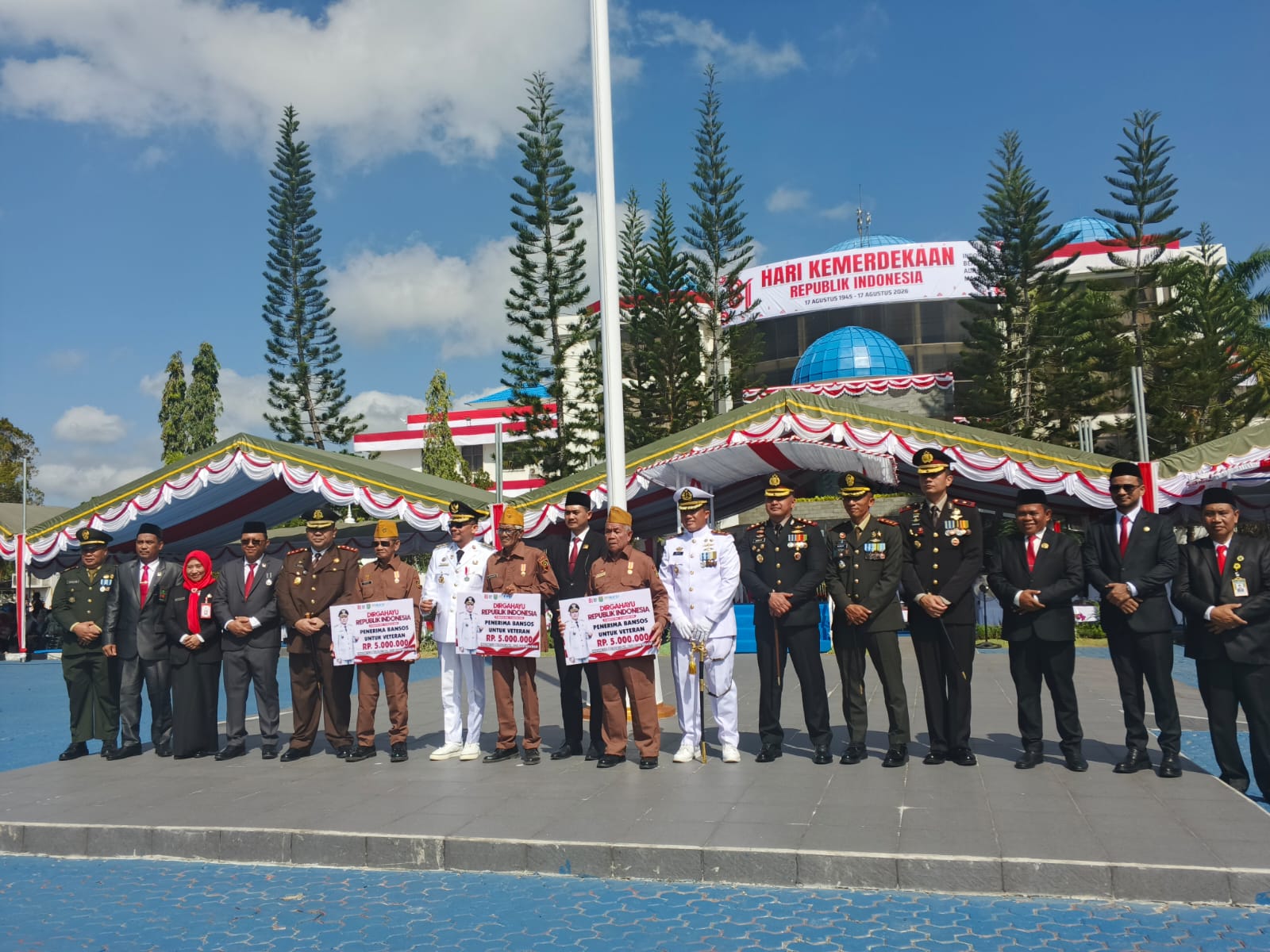 HUT ke-81 RI, Bupati Andi Rudi Latif Apresiasi Peran Veteran dan Seniman Tanah Bumbu
