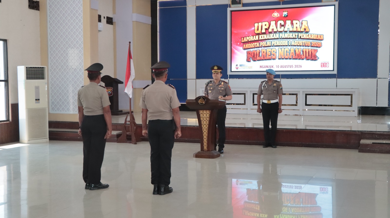 Dedikasi Puluhan Tahun Berbuah Pangkat, Dua Perwira Polres Nganjuk Naik Pangkat Pengabdian