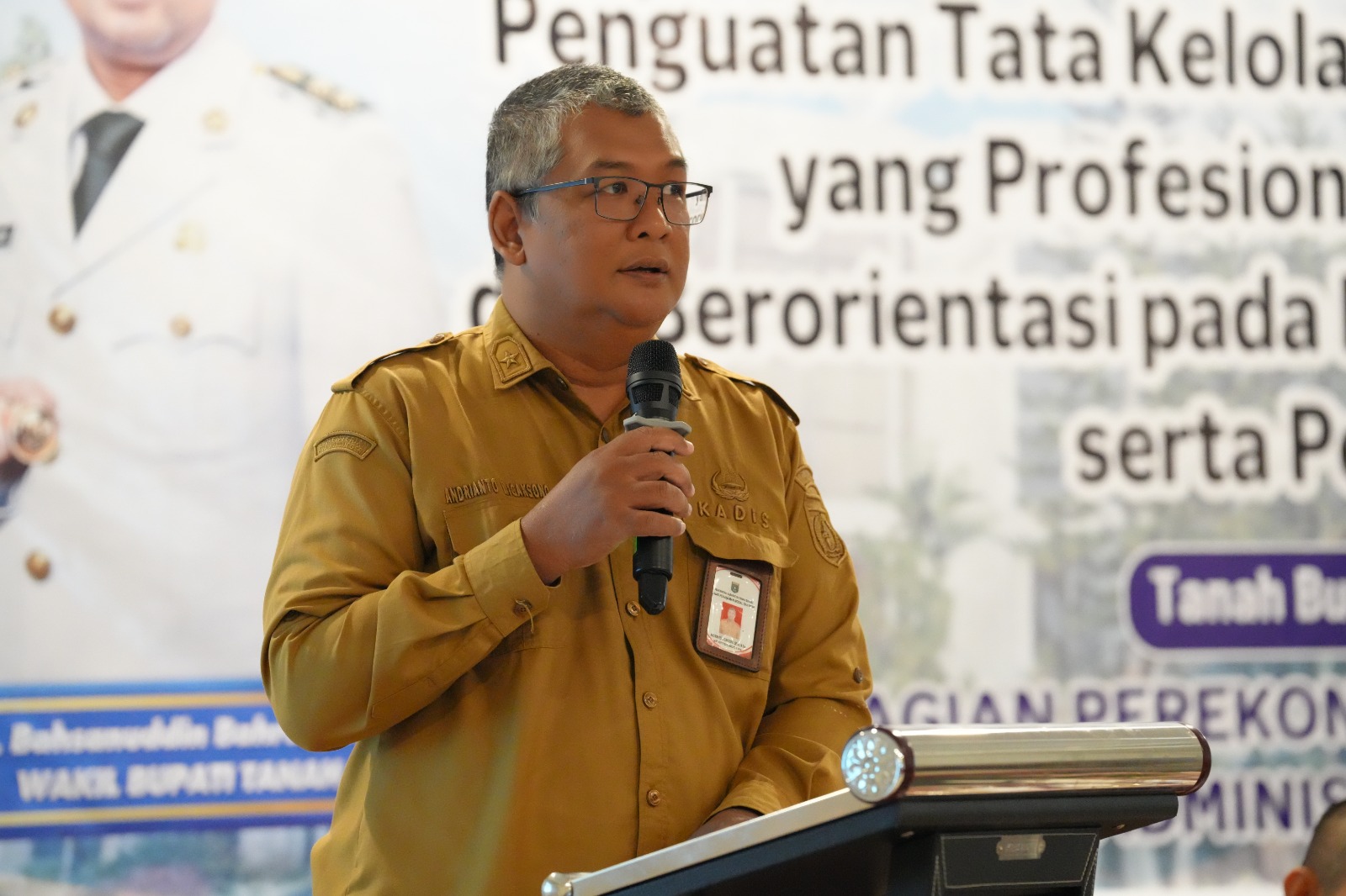 Bupati Tanah Bumbu Dorong BLUD Berinovasi untuk Tingkatkan Pelayanan Publik