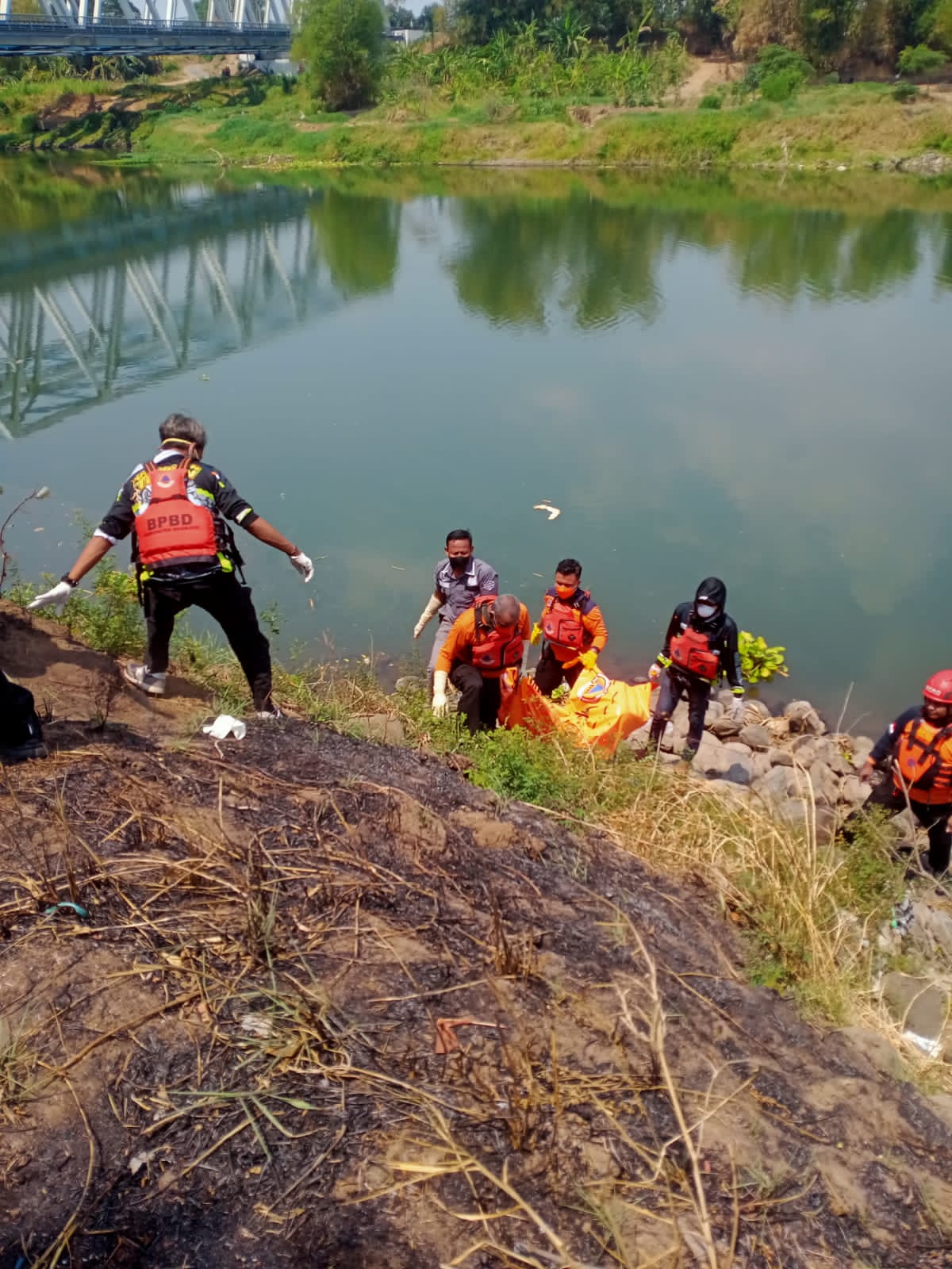 Dilaporkan Hilang 5 Hari, Lansia Kertosono Ditemukan Tewas di Sungai Brantas