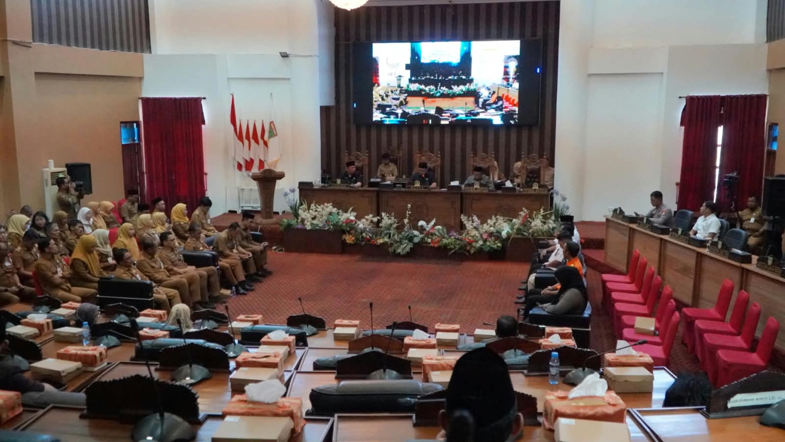 DPRD Tanah Bumbu Ajukan Dua Raperda, Soroti Kemiskinan dan Kualitas SDM