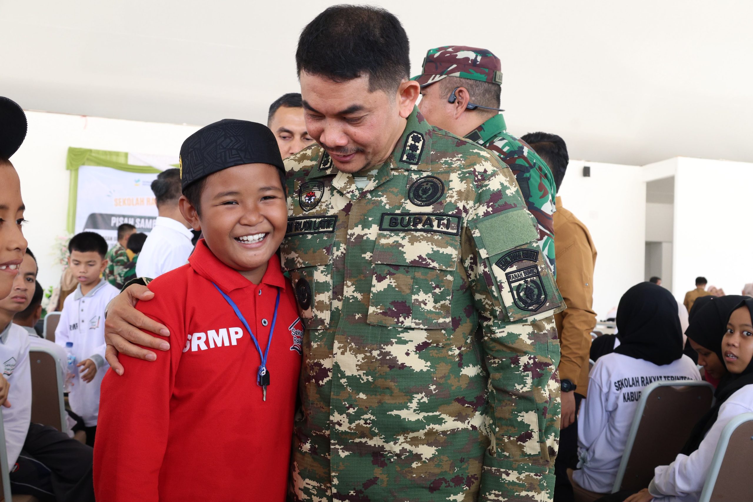 Bupati Andi Rudi Latif Sambut Kedatangan Tenaga Kependidikan, Kadet PPL, dan Dosen Pendamping UNHAN Perkuat Sekolah Rakyat